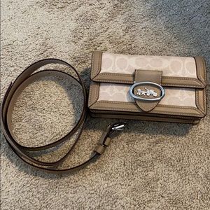 NWOT Coach Riley convertible belt bag